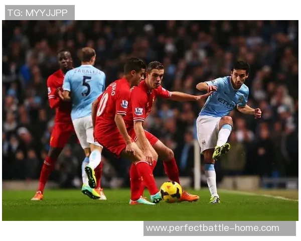 英超大战：巴萨狂胜那不勒斯五球大捷引发全场热议与赛后分析