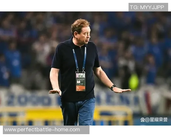 足总杯激战AC米兰狂胜里昂五球争议判罚引发全场热议